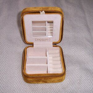 Plush Velvet Travel Jewelry Box